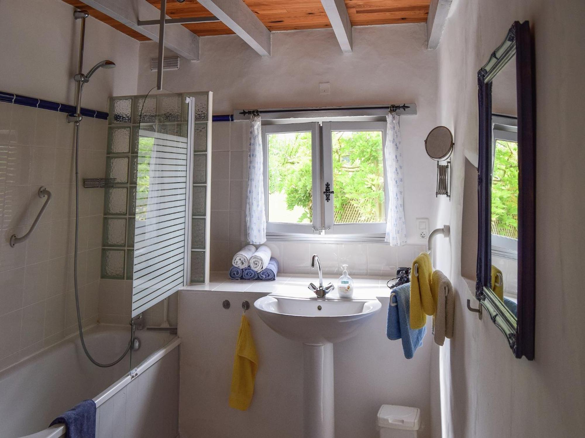 Snug Cottage In Saint Eutrope De Born With Pool المظهر الخارجي الصورة